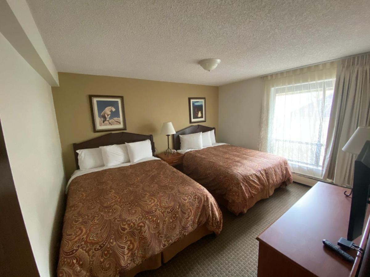 Motel Snowshoe